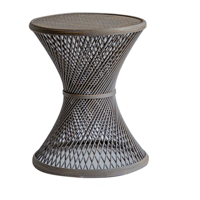 リビングルーム用の丸い熟成フレームベースを備えたフランスのカントリースタイルのサイドテーブル