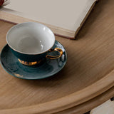 素朴なソリッドウッドラウンドトップトップハンドドラムエンドテーブルと金属ベース