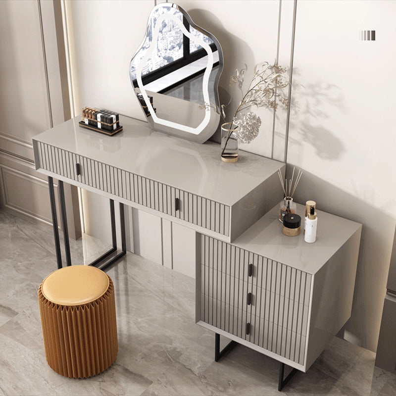 15.74" Wide Vanity Set with 5 Drawer Gray Wood Make-up Vanity