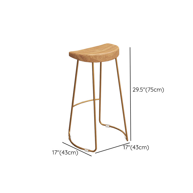 Rectangle Wood Bar Table with High Metal Stools Glam Style 1/2/4 Pieces Bar Table Set Clearhalo 'Bar Furniture' 'furn' 'furn_home_bar_bar_sets' 'Furniture' 'Home Bars & Bar Sets' 'home_bar_bar_sets' 'Kitchen & Dining Furniture' 6436373