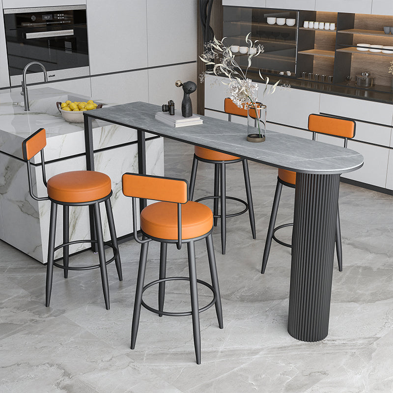 1/5-teiliges Barhocker- und Tischset. Industrielles ovales Bartisch-Set