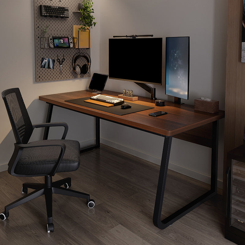 Scrivania per computer curvo industriale banco di ufficio con gambe metalliche