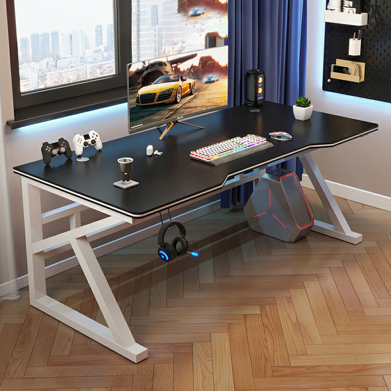 Contemporary Office Desk Antique Finish Gaming Desk with Metal Legs White Clearhalo 'furn' 'furn_office_desk' 'Furniture' 'Office Desks' 'Office Furniture' 'office_desk' 6446701
