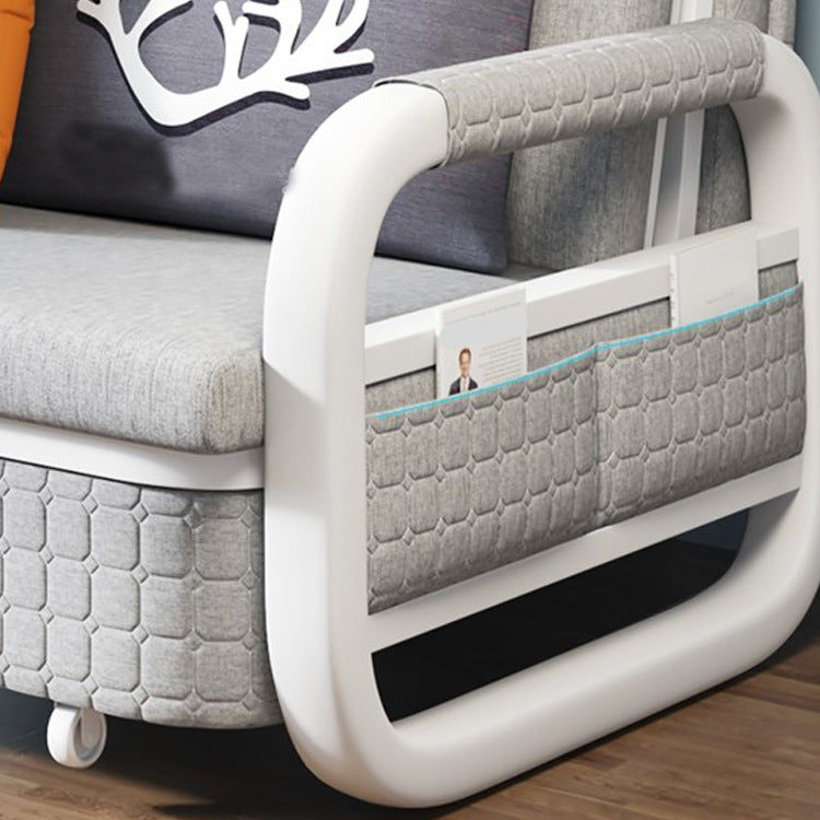 Cuscino incluso divano divano rotondo di bordo rotondo.