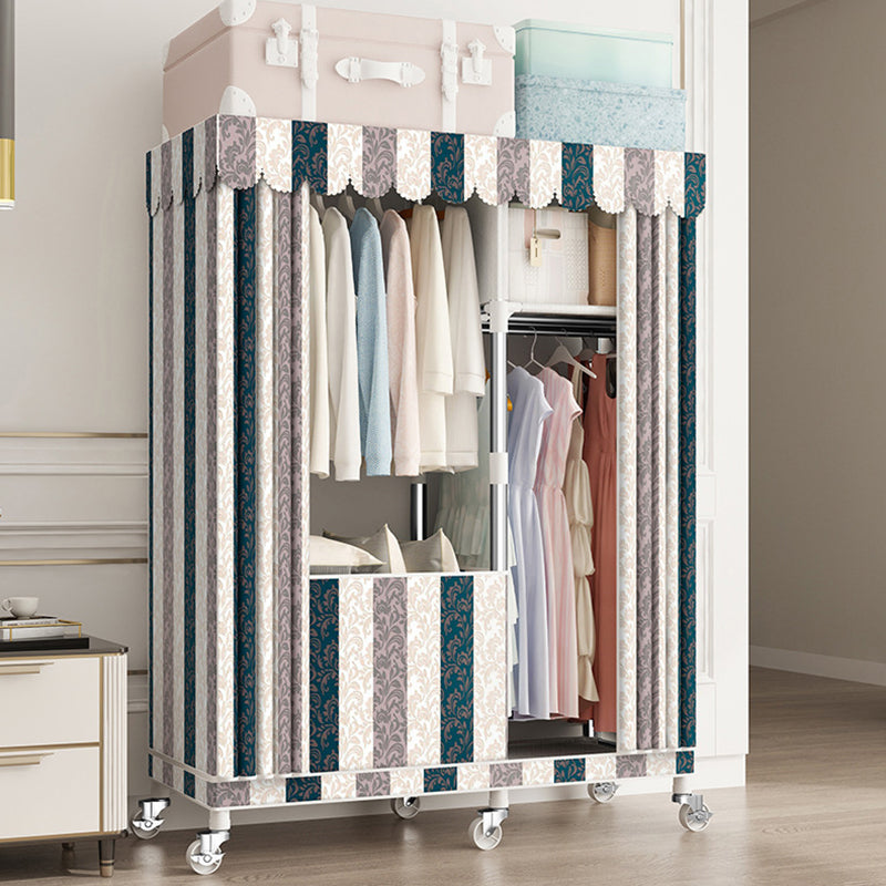 Placard de garde-robe moderne avec étagères armoire de garde-robe en acier avec jambes
