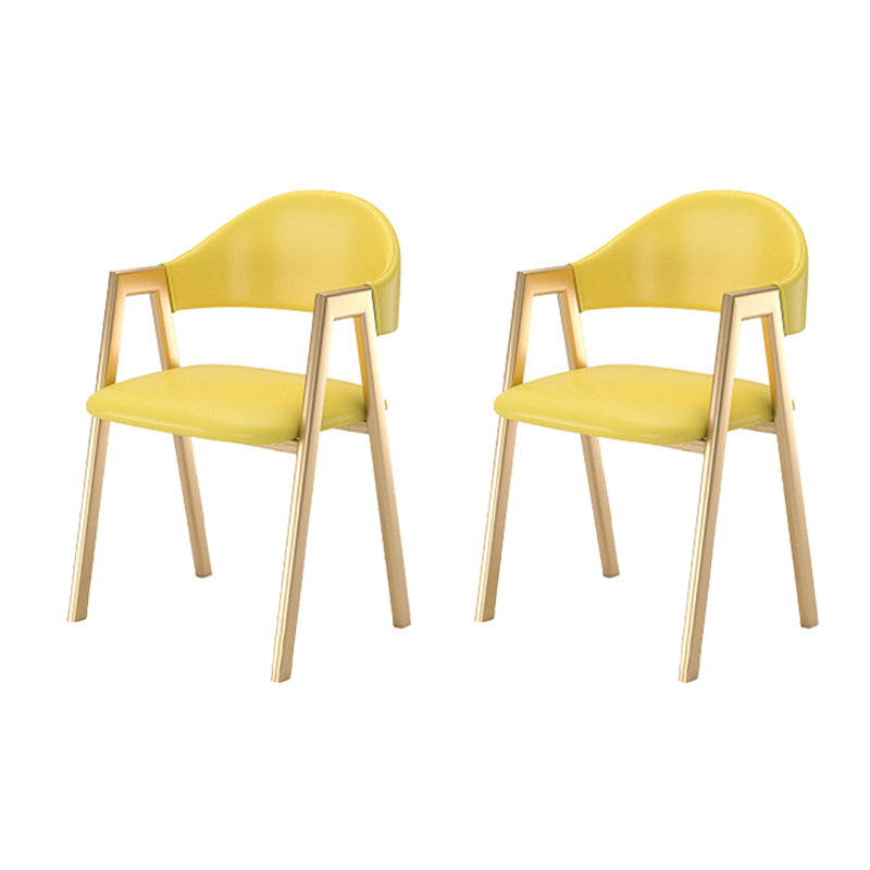 Chaise de salle à manger rembourrée chaise de salle à manger à l'arrière avec des jambes en métal doré