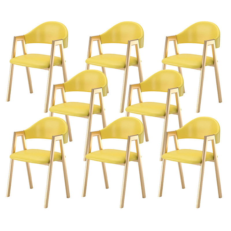 Chaise de salle à manger rembourrée chaise de salle à manger à l'arrière avec des jambes en métal doré