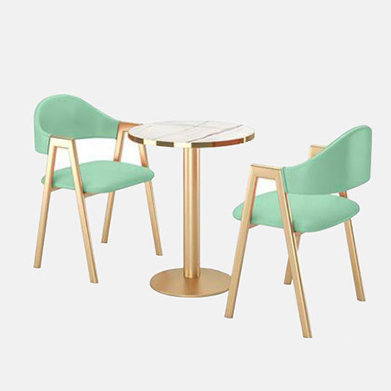 Chaise de salle à manger rembourrée chaise de salle à manger à l'arrière avec des jambes en métal doré