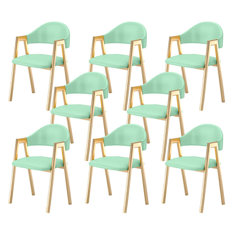 Chaise de salle à manger rembourrée chaise de salle à manger à l'arrière avec des jambes en métal doré