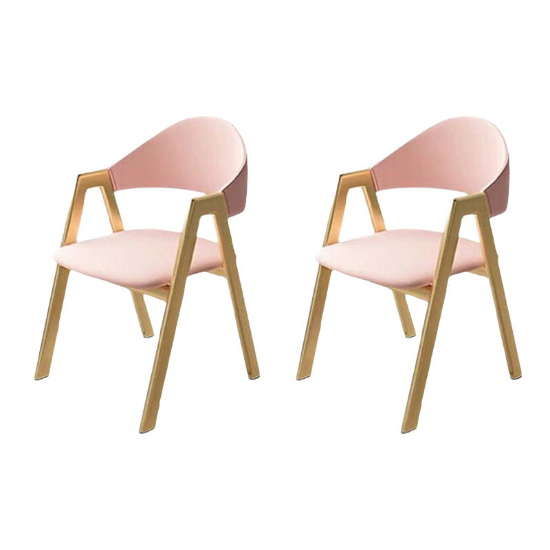 Chaise de salle à manger rembourrée chaise de salle à manger à l'arrière avec des jambes en métal doré