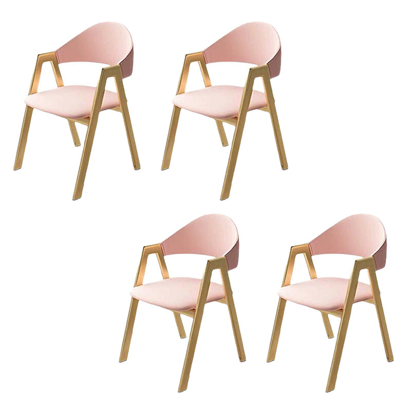 Chaise de salle à manger rembourrée chaise de salle à manger à l'arrière avec des jambes en métal doré