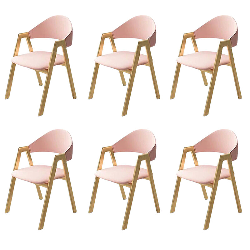Chaise de salle à manger rembourrée chaise de salle à manger à l'arrière avec des jambes en métal doré
