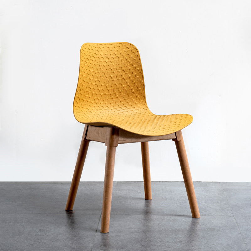 Sedie di plastica in stile nordico sedie laterali senza braccio con gambe in legno per cucina