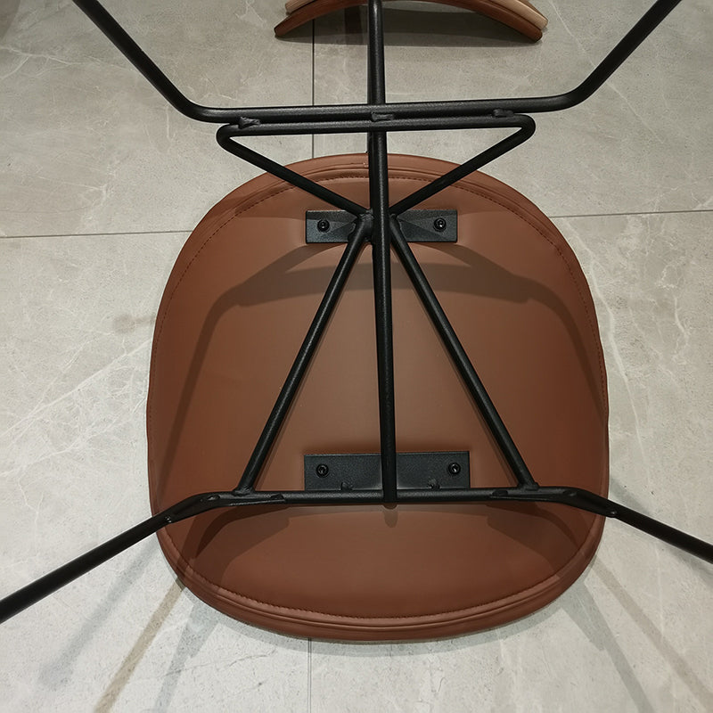 Sedie da pranzo senza braccio imbottite industriali.