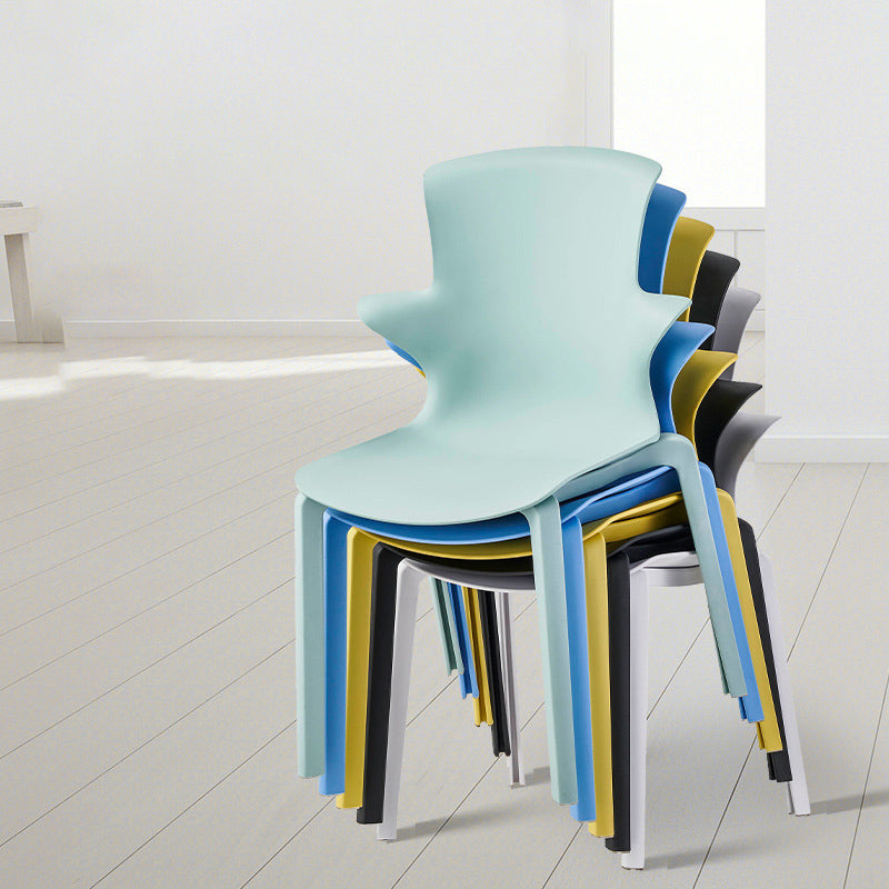 Sedia laterale impilamento in casa sedia da pranzo in plastica interna