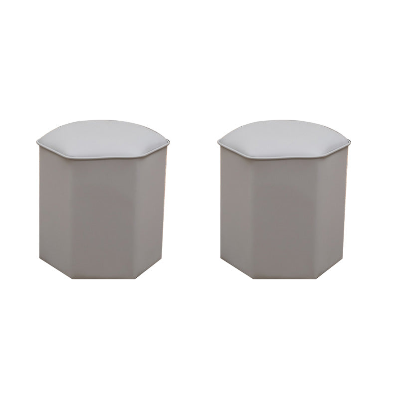 Tabouret de pied de spécialité rouge moderne de pouf moderne pour le salon