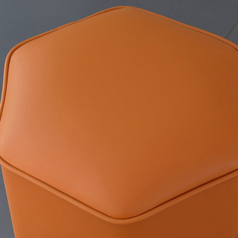 Tabouret de pied de spécialité rouge moderne de pouf moderne pour le salon