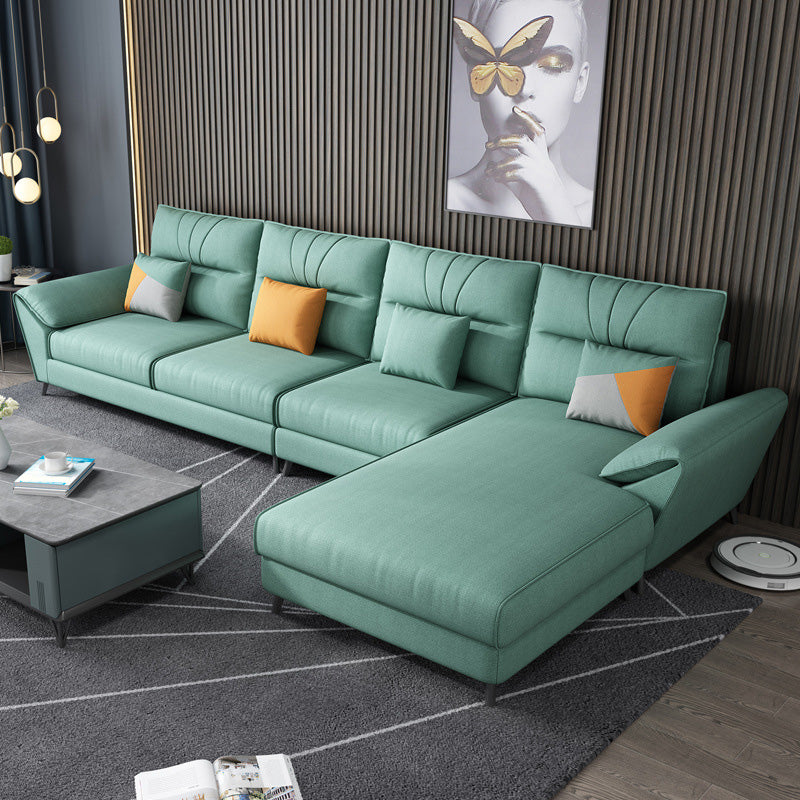 Scandinavische woonkamer stoffen kussens kussent bovenarm zitplaatsen