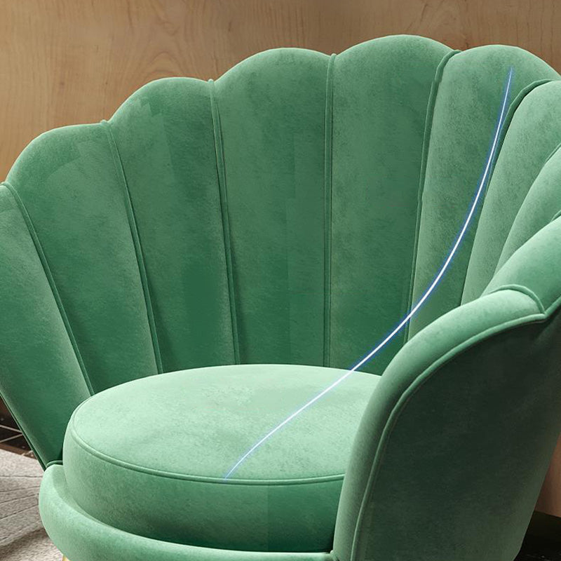 Sofá de color sólido moderno Loveseado curvado de espalda apretada para sala de estar