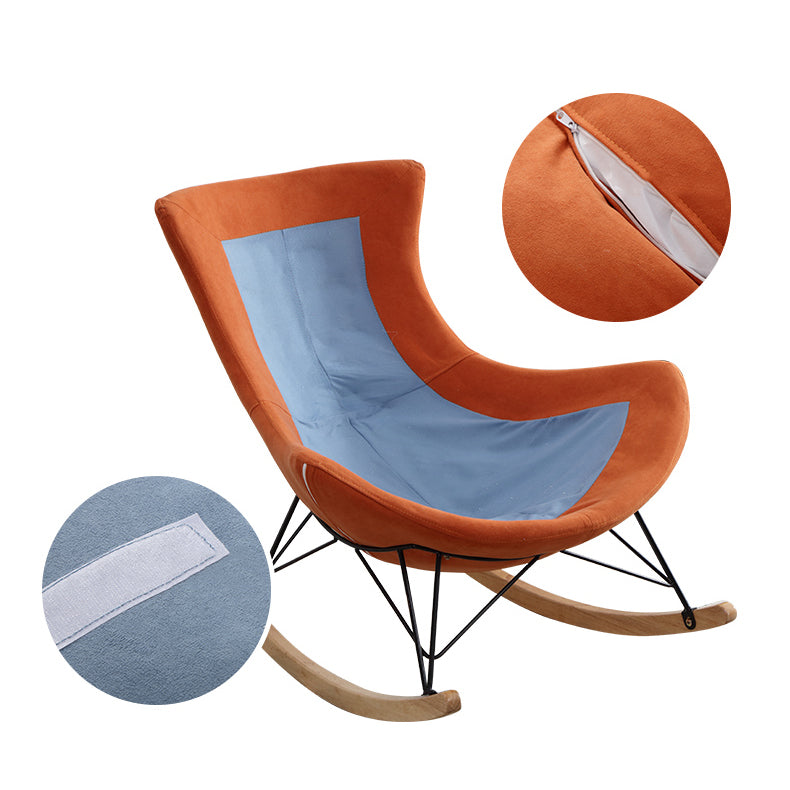 Chaise à bascule intérieure moderne couleur des jambes sombres chaise de culbuteur avec ottoman