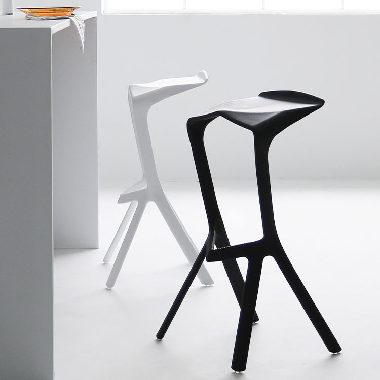 Tabouret de bar en plastique industriel Tabouret de hauteur de bar empilable d'intérieur