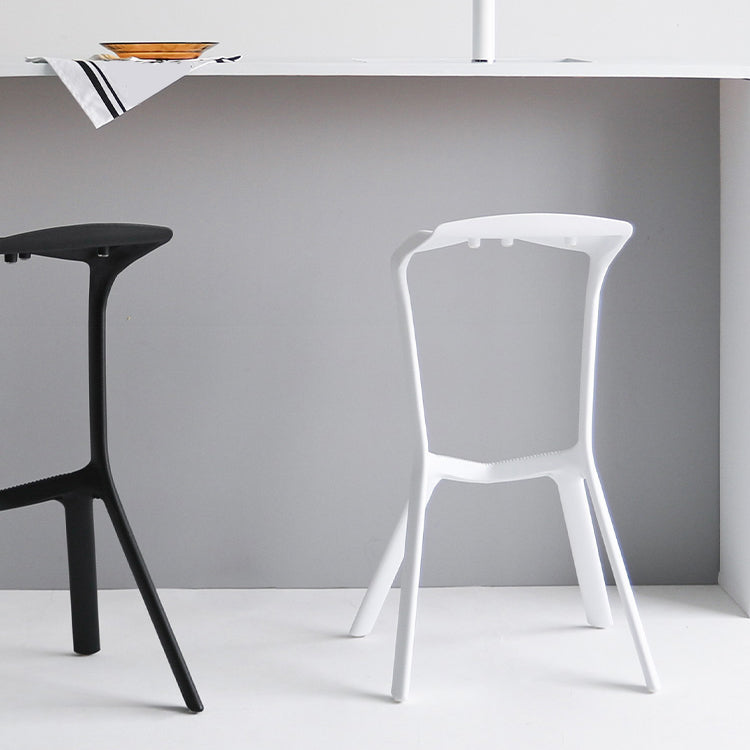 Tabouret de bar en plastique industriel Tabouret de hauteur de bar empilable d'intérieur