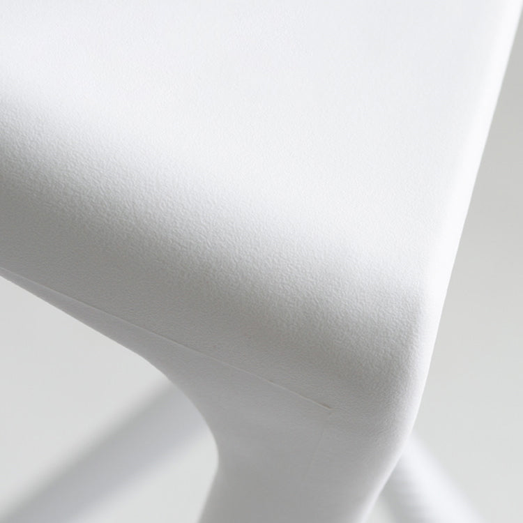 Tabouret de bar en plastique industriel Tabouret de hauteur de bar empilable d'intérieur