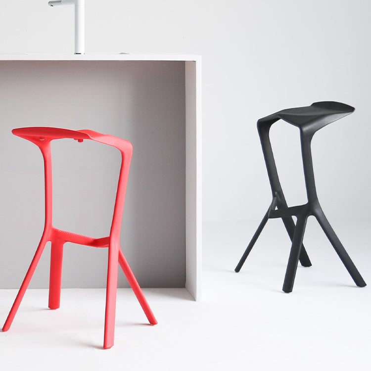 Tabouret de bar en plastique industriel Tabouret de hauteur de bar empilable d'intérieur
