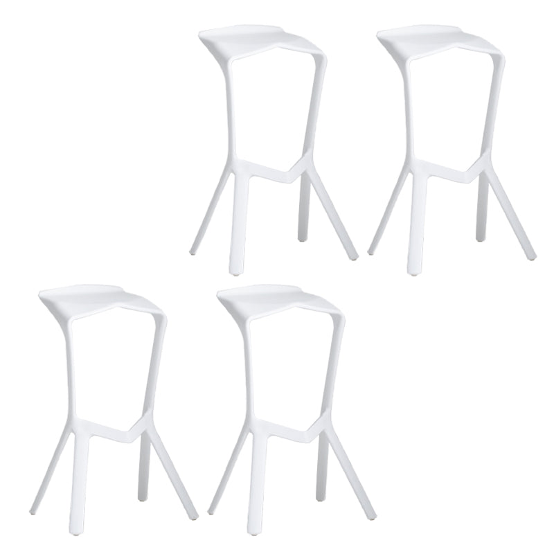 Tabouret de bar en plastique industriel Tabouret de hauteur de bar empilable d'intérieur