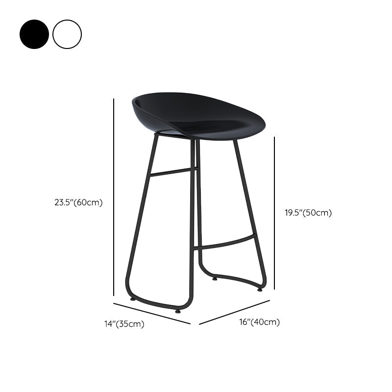 Taburete de bar de metal de estilo moderno, taburete de plástico con respaldo bajo para restaurante