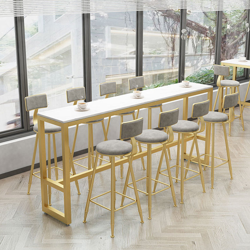 Mesa moderna con altura de barra, mesa de bar tipo bistró con tapa de mármol sintético y base de metal