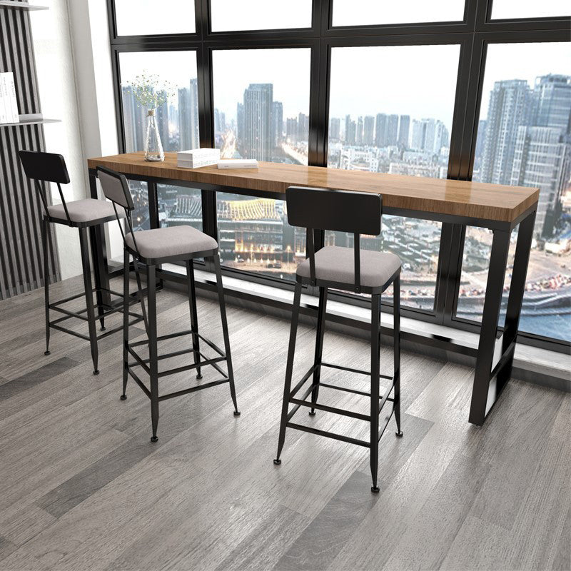 Modern Bar Height Table Metal Base Bistro Pub Table for Patio Use Black Natural Clearhalo 'Bar Furniture' 'Bar Tables' 'bar_tables' 'furn' 'furn_bar_tables' 'Furniture' 'Kitchen & Dining Furniture' 6474036