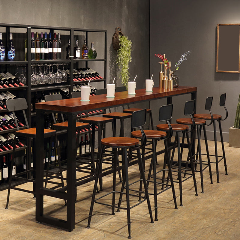 Table de bar rectangulaire à hauteur de barre avec base en métal noir pour utilisation sur patio