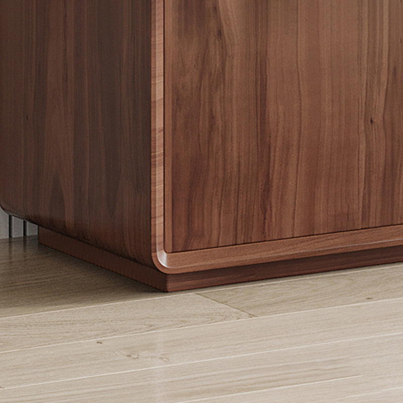 Tampone glam a buffet in legno con armadi e cassetti