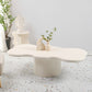 Mesa de centro escandinava de forma libre con base de madera en beige