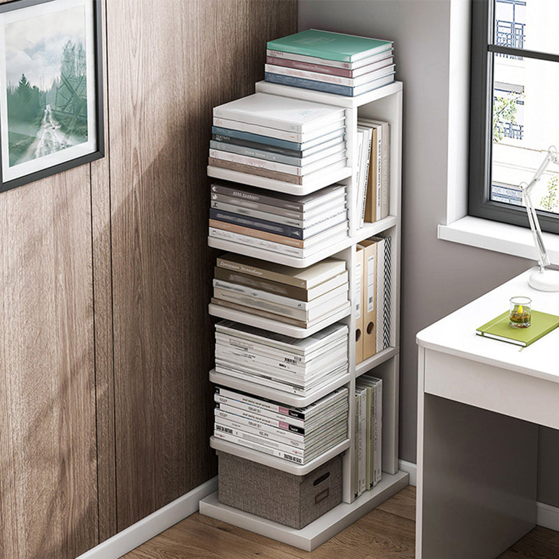 Libreria di libreria contemporanea in legno ingegnerizzato con scaffali