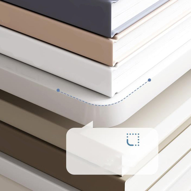 Libreria di libreria contemporanea in legno ingegnerizzato con scaffali