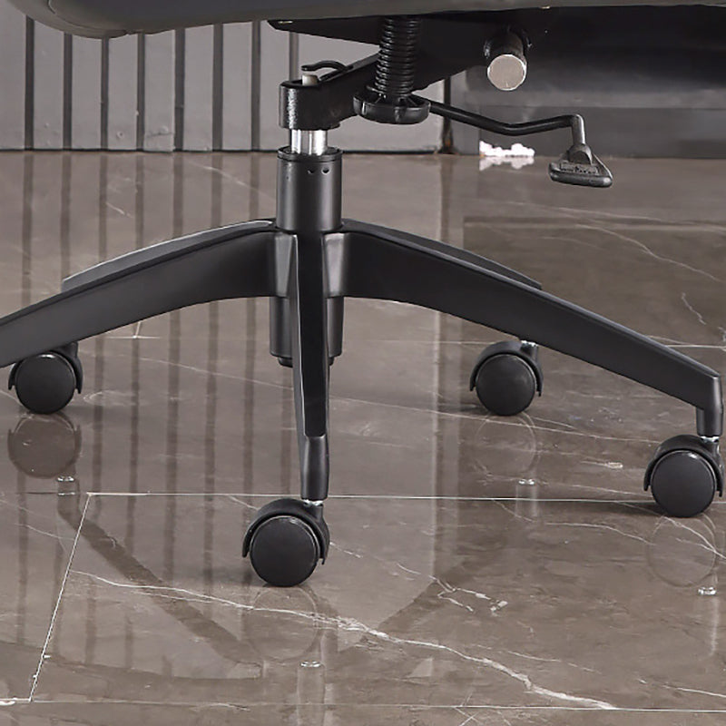 Modern Managers Chair Padded Arms Executive Chair with Wheels for Office Clearhalo 'furn' 'furn_office_chair' 'Furniture' 'Office Chairs' 'Office Furniture' 'office_chair' 6488484