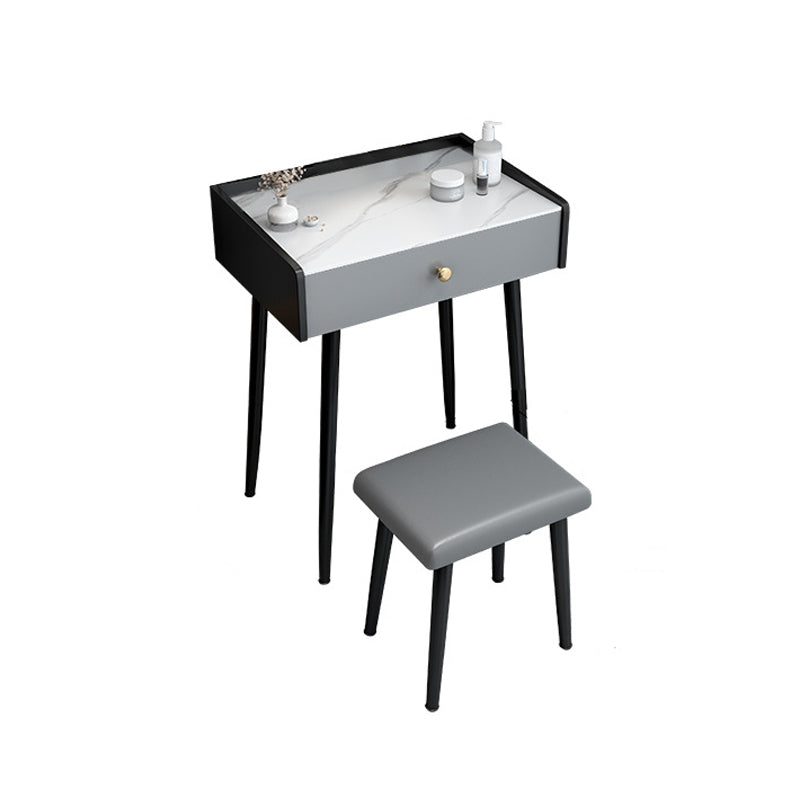 Hedendaagse stenen ijdelheid, opslaglade met ontlasting, zwart/wit