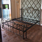 Metal Open-Frame Bed Solid Color Slat Bed with Custom Gold Leg