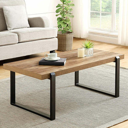 Skandinavischer Couchtisch mit rechteckiger Massivholzplatte und Kufengestell aus Eisen