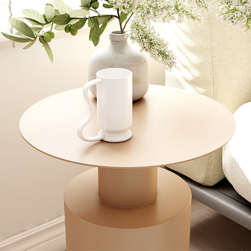 Tavolino rotondo moderno di metà secolo da 15,75 pollici.