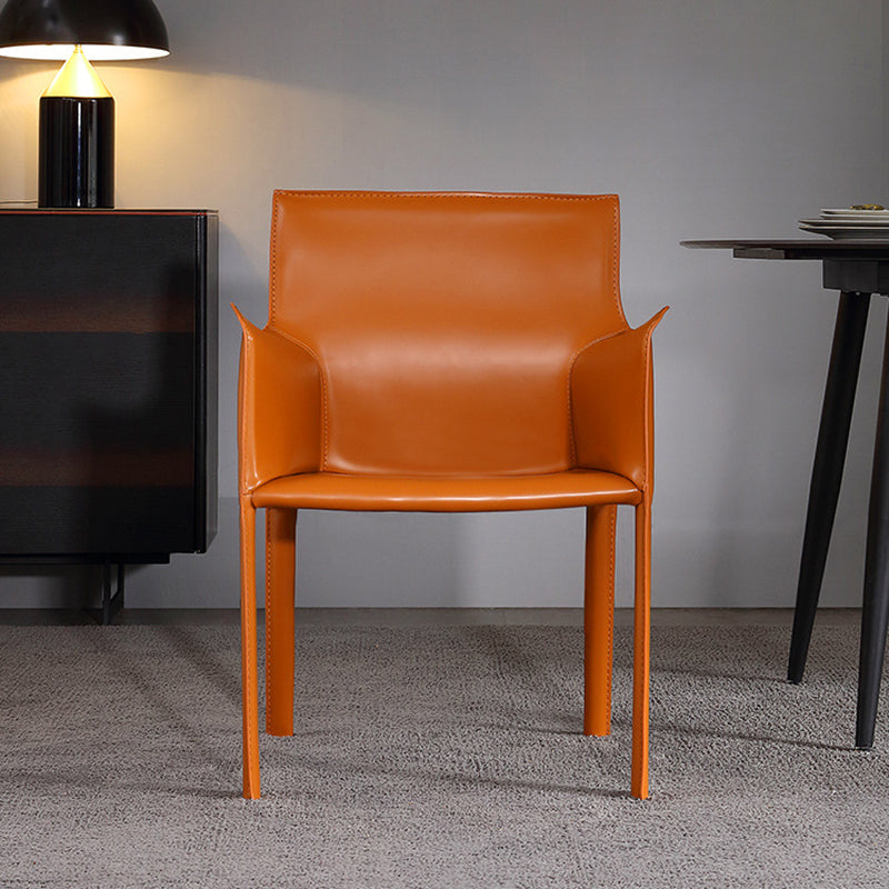 Chaise de bras moderne en cuir chaise à manger intérieure avec base en métal