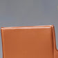 Chaise de bras moderne en cuir chaise à manger intérieure avec base en métal