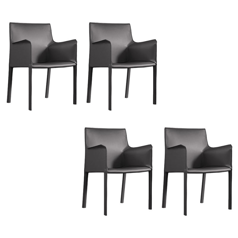 Chaise de bras moderne en cuir chaise à manger intérieure avec base en métal