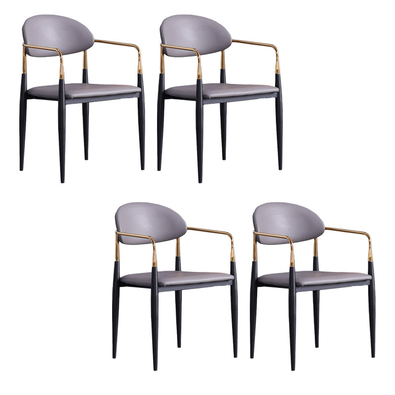 Sedia a braccio glam in pelle sedia da pranzo a base di metallo per sala da pranzo