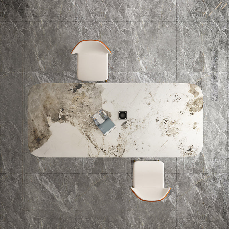 Glamourösster Set mit Lederstühlen 1