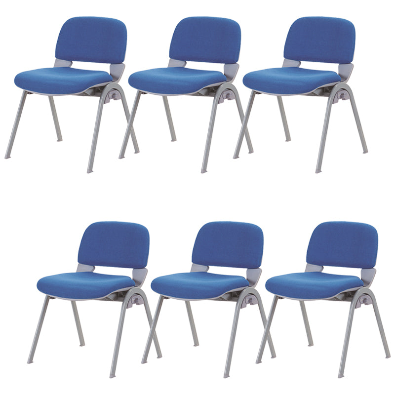 Presidente della conferenza ergonomica moderna senza braccio.