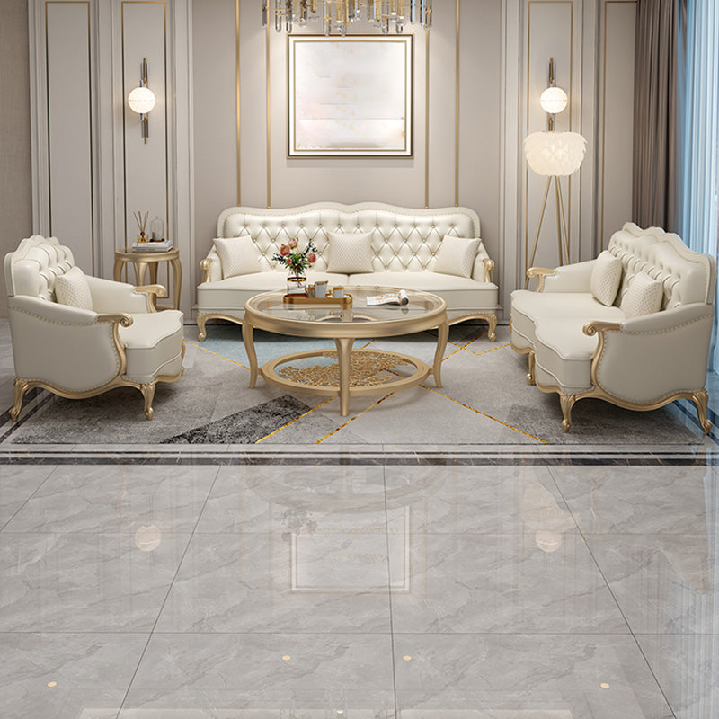 Divano moderno moderno di beige di metà secolo.