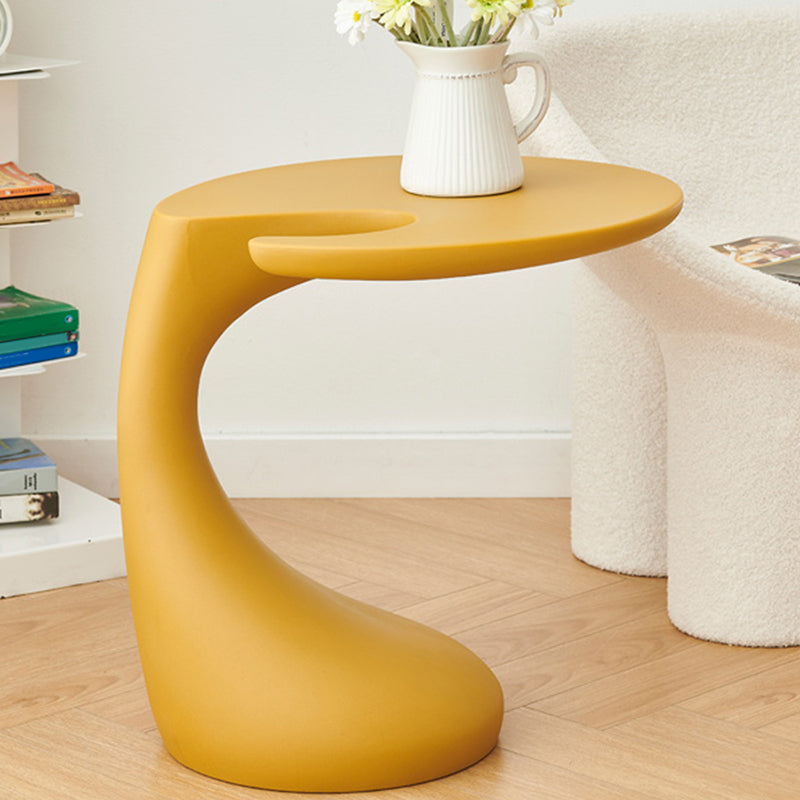 Modern Naturally Shaped End Table Plastic Table for Living Room